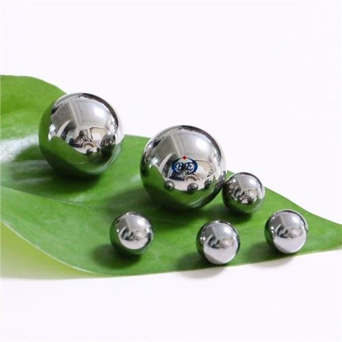 كرات التيتانيوم